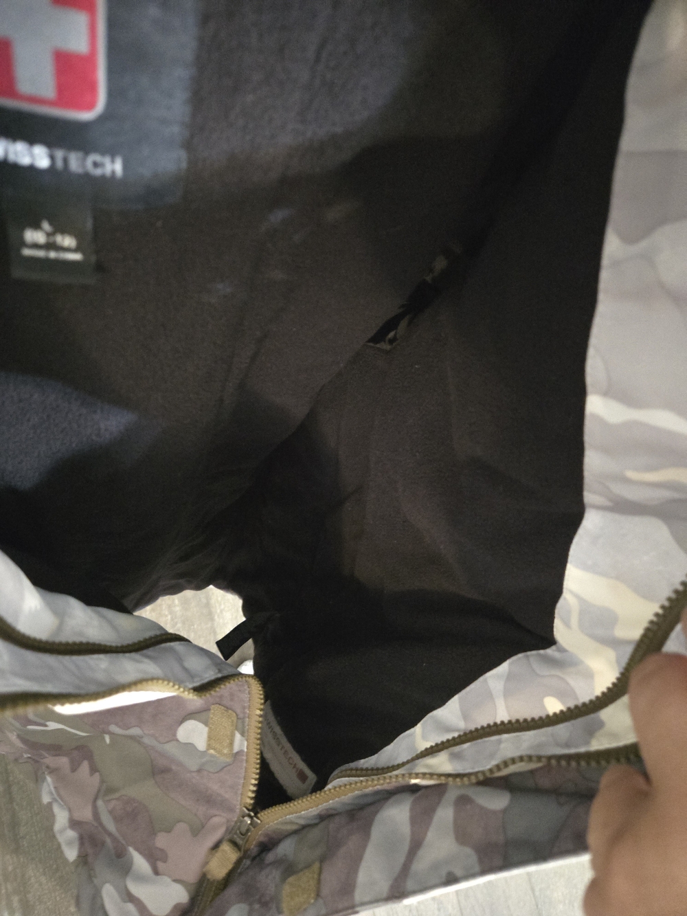 Swiss Tech Big Kid Sz 10-12 Camouflage Jacket - Black Lining Pre- owed